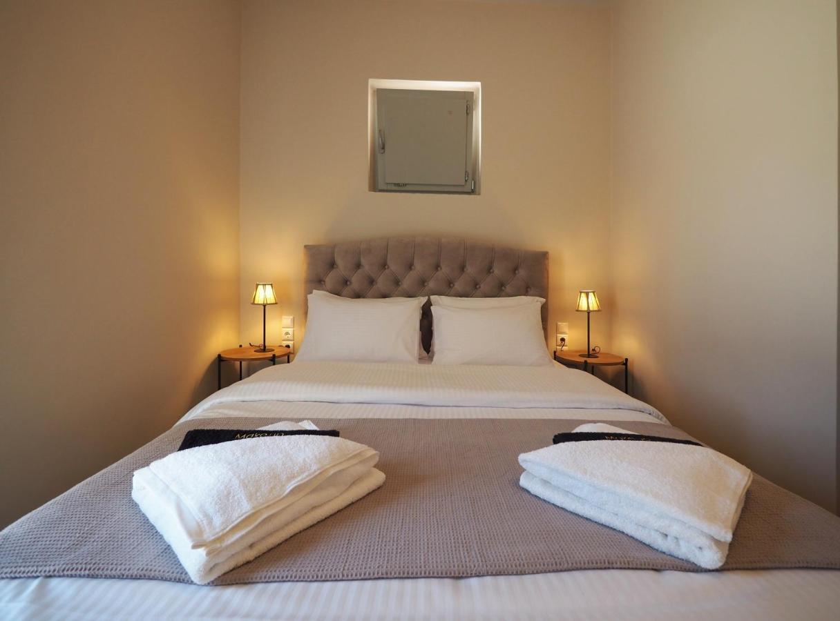 Terra Di Pietra Exclusive Suites & Apartments Areopoli Exterior photo