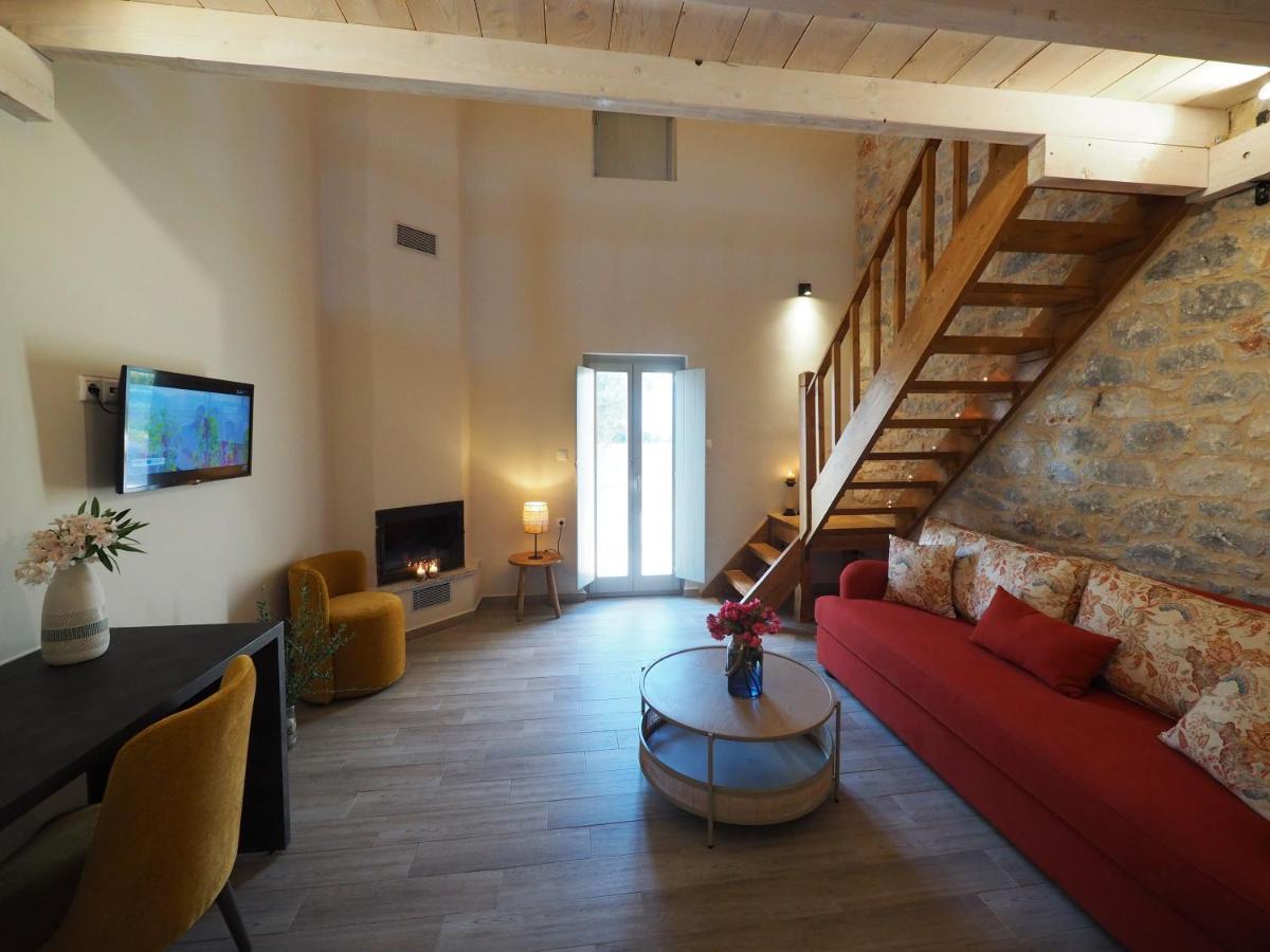 Terra Di Pietra Exclusive Suites & Apartments Areopoli Exterior photo
