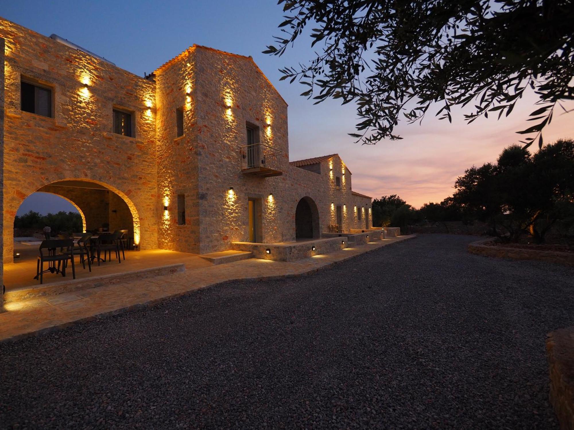 Terra Di Pietra Exclusive Suites & Apartments Areopoli Exterior photo
