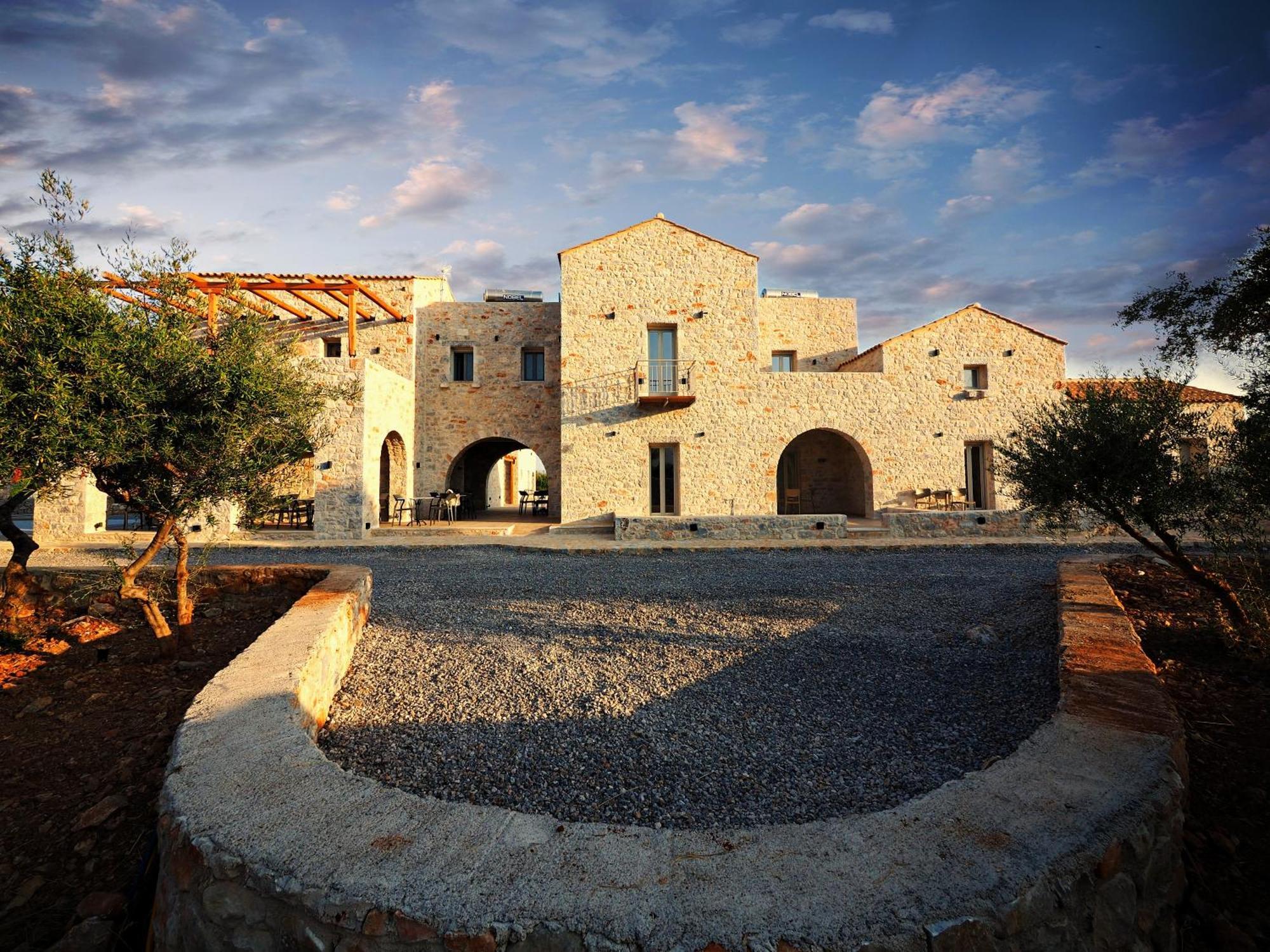 Terra Di Pietra Exclusive Suites & Apartments Areopoli Exterior photo