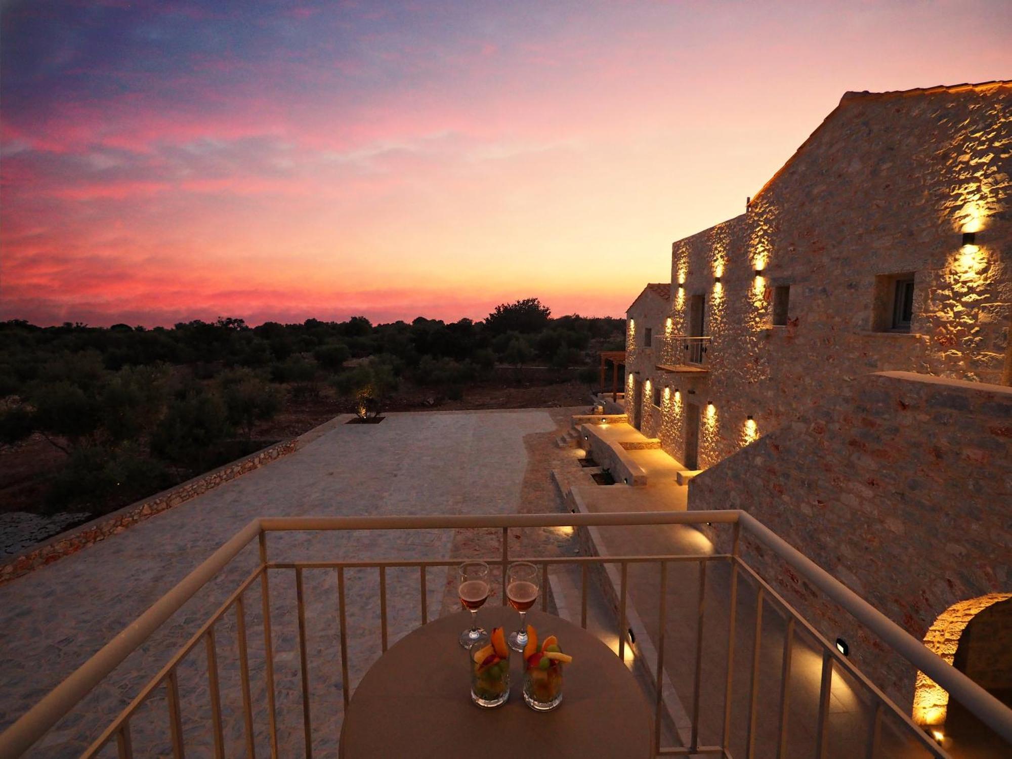 Terra Di Pietra Exclusive Suites & Apartments Areopoli Exterior photo