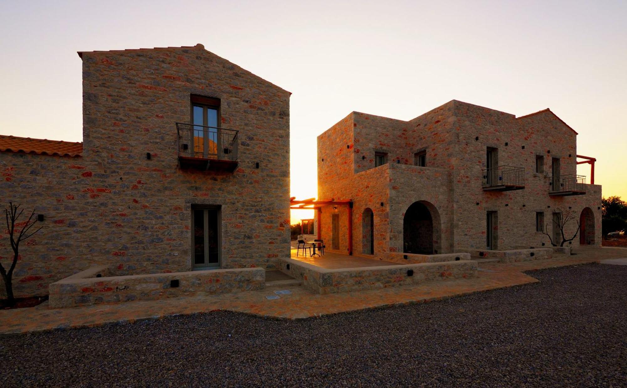Terra Di Pietra Exclusive Suites & Apartments Areopoli Exterior photo