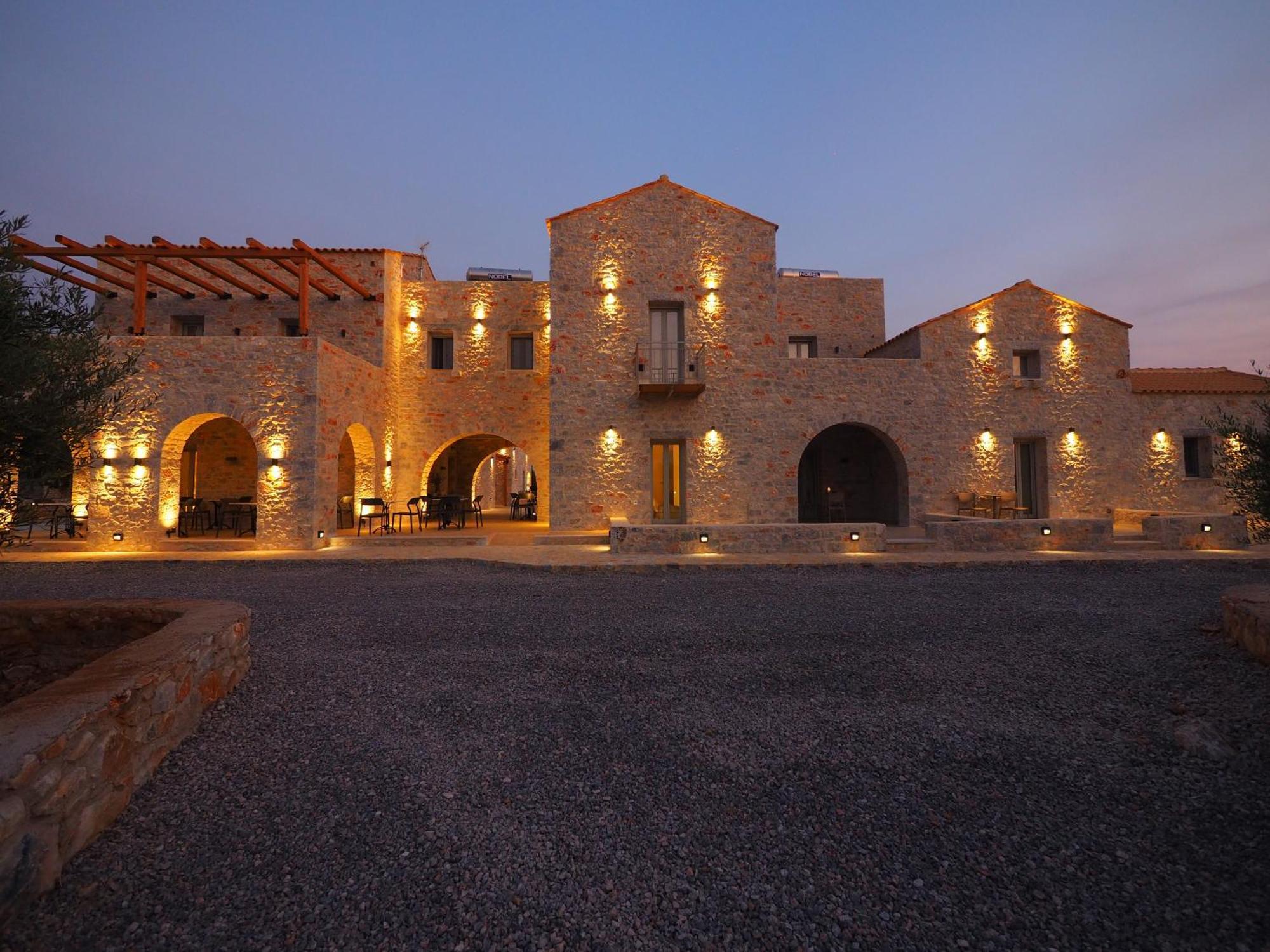 Terra Di Pietra Exclusive Suites & Apartments Areopoli Exterior photo