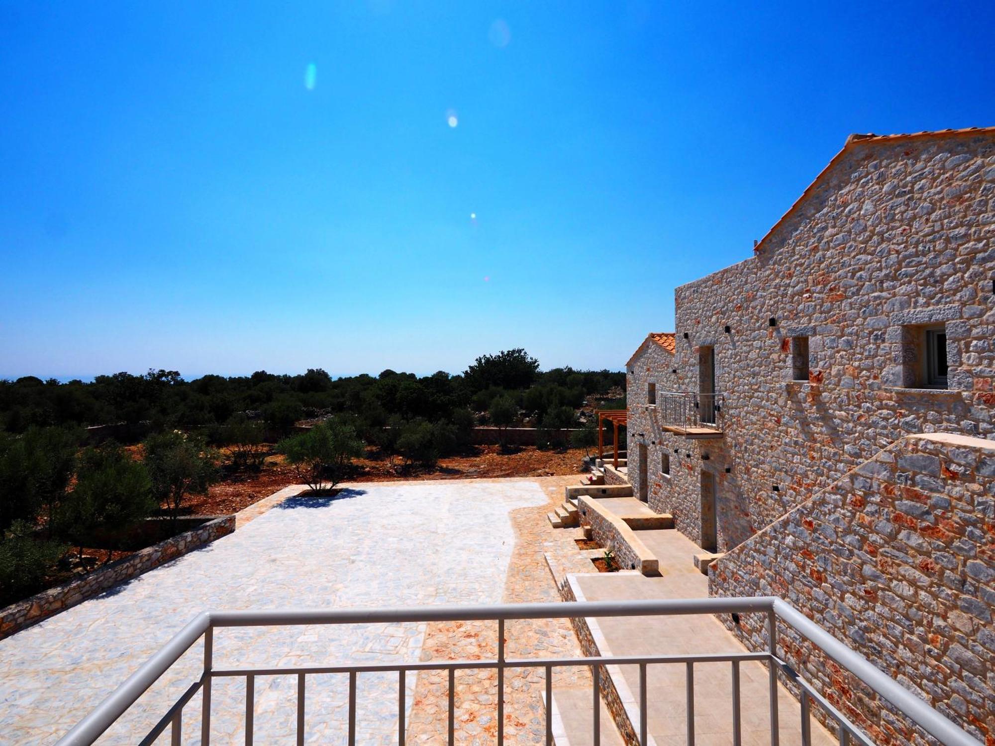 Terra Di Pietra Exclusive Suites & Apartments Areopoli Exterior photo