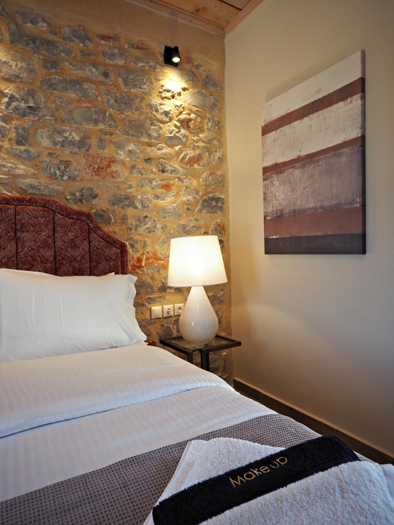 Terra Di Pietra Exclusive Suites & Apartments Areopoli Exterior photo