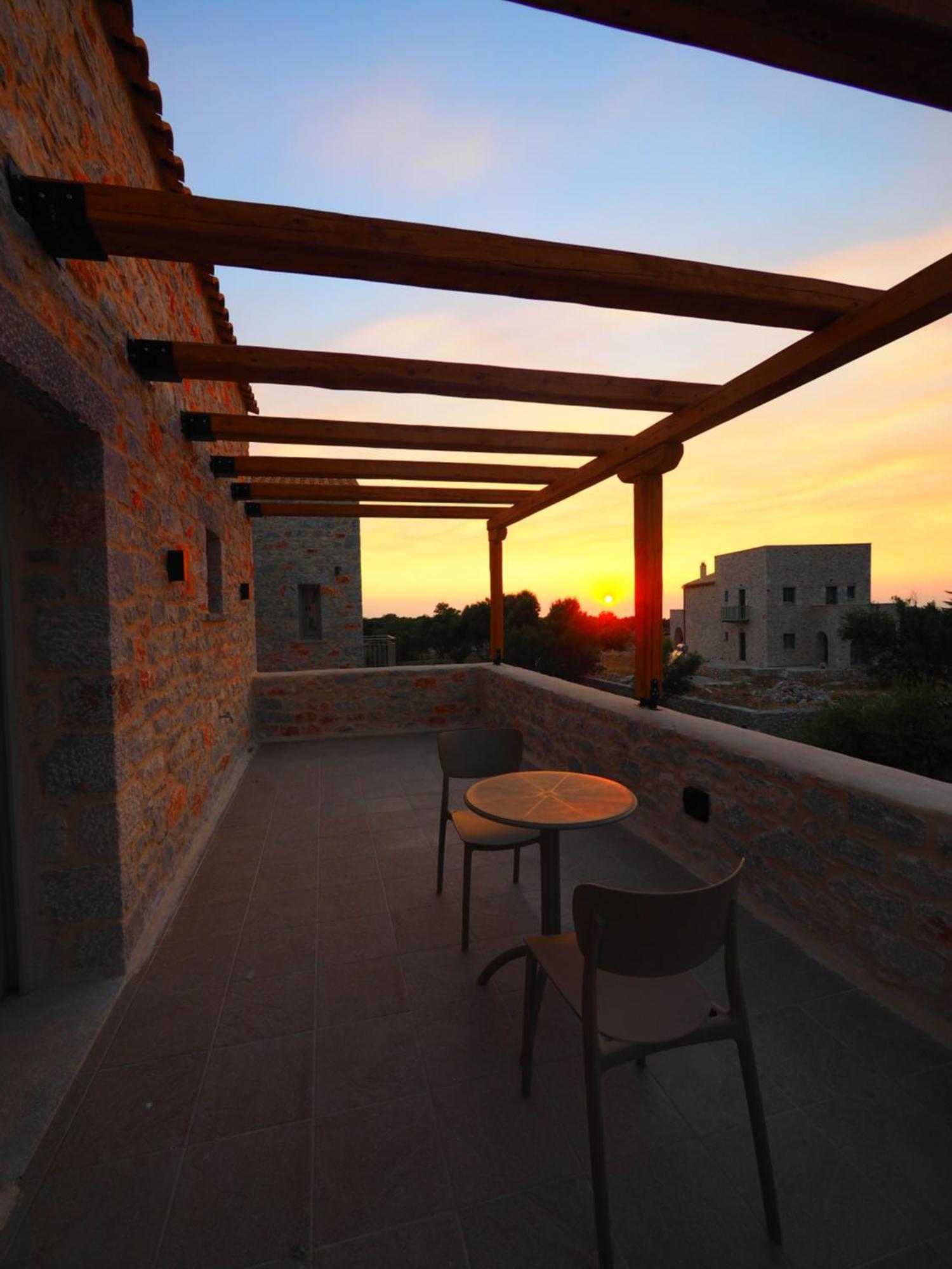 Terra Di Pietra Exclusive Suites & Apartments Areopoli Exterior photo