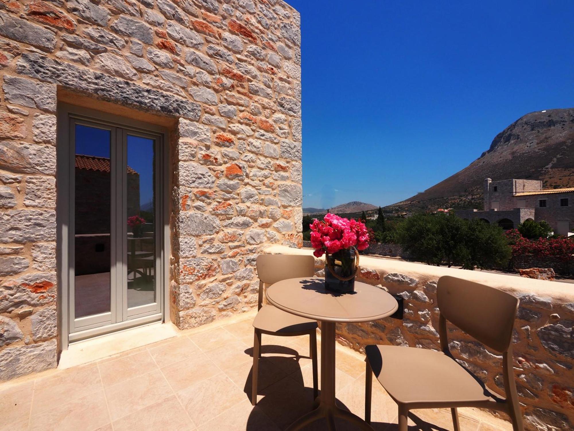 Terra Di Pietra Exclusive Suites & Apartments Areopoli Exterior photo