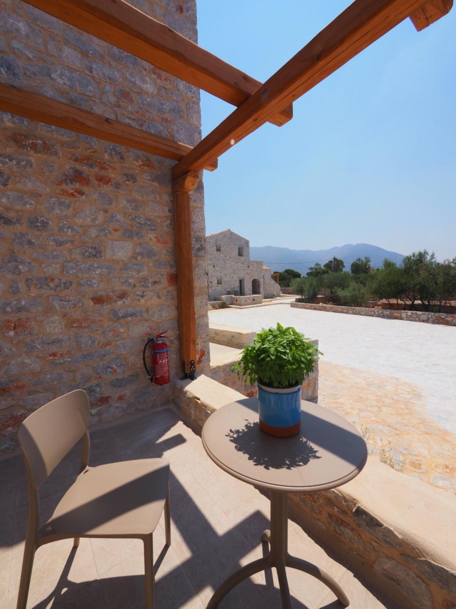Terra Di Pietra Exclusive Suites & Apartments Areopoli Exterior photo