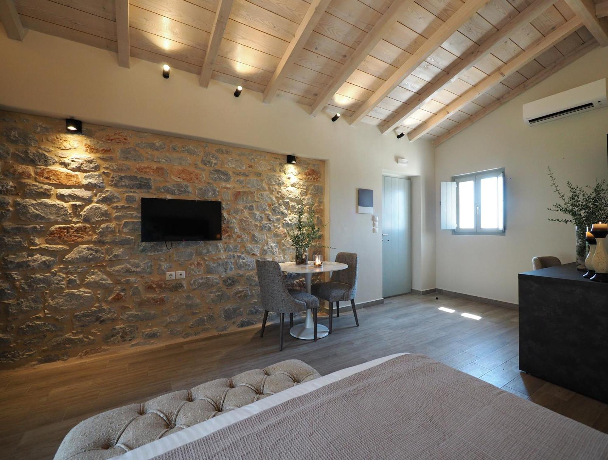 Terra Di Pietra Exclusive Suites & Apartments Areopoli Exterior photo
