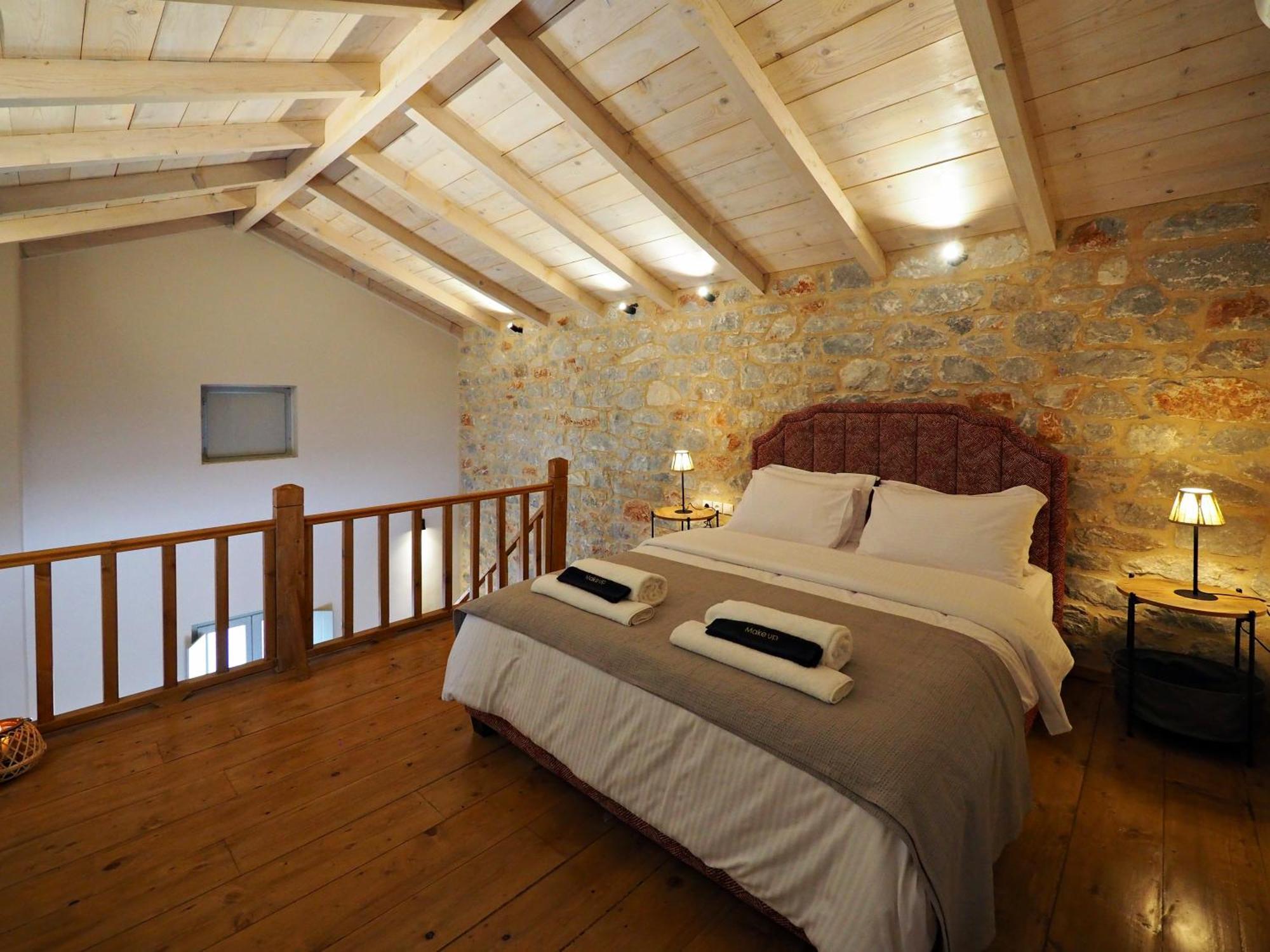 Terra Di Pietra Exclusive Suites & Apartments Areopoli Exterior photo